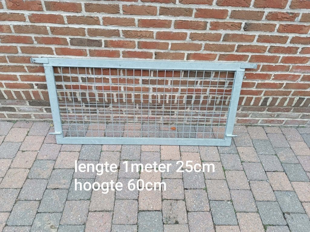 loofhekken  voor op remorque te zetten, Ophalen, Zo goed als nieuw