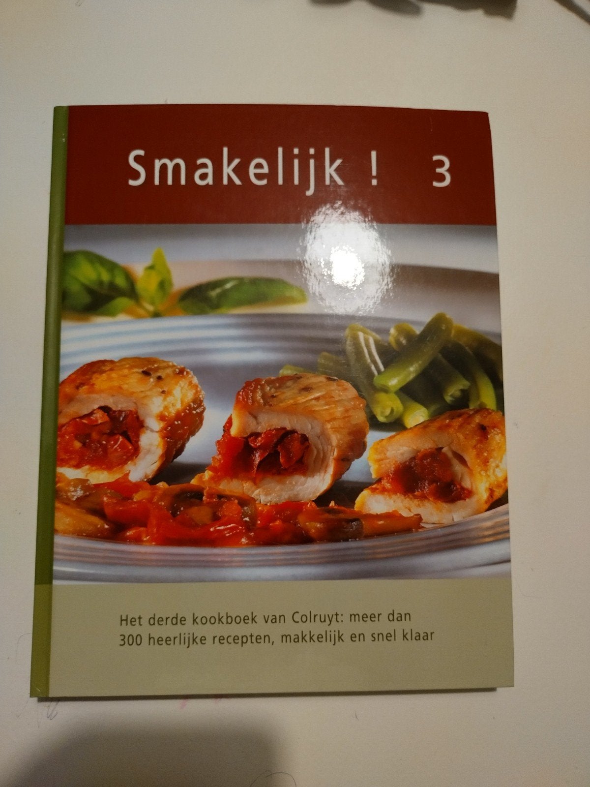 Smakelijk 3 kookboek van Colruyt group., Boeken, Kookboeken, Ophalen of Verzenden