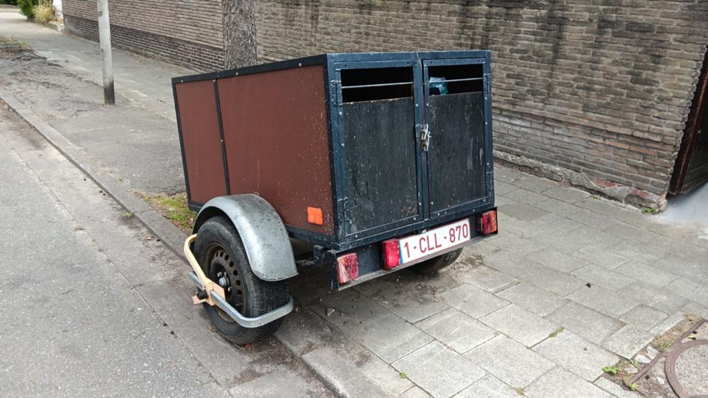 2 vaks Hondenaanhangwagen, Ophalen