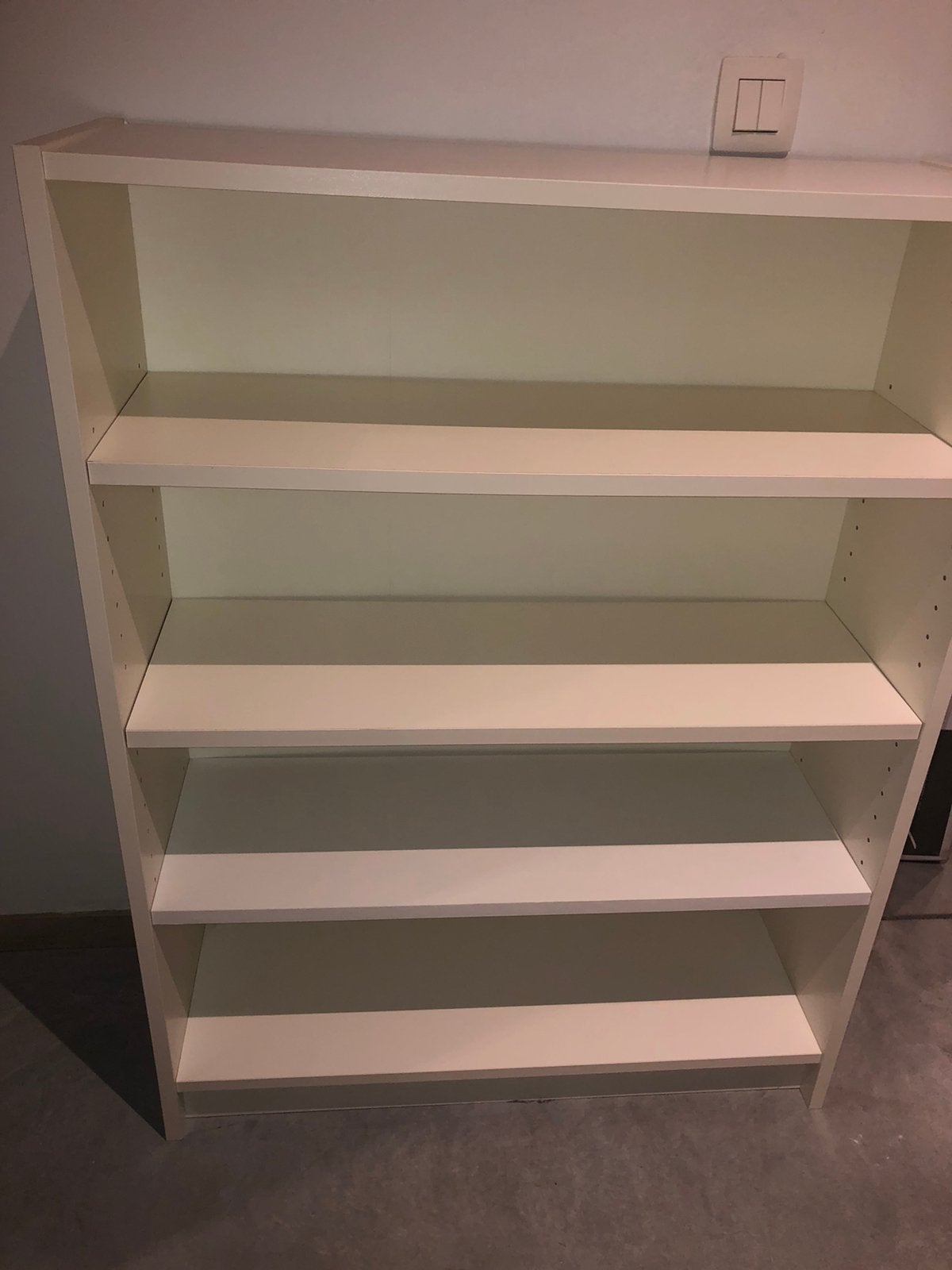 Boekenkast wit H 106,50 B80 D28,50, Ophalen, Zo goed als nieuw