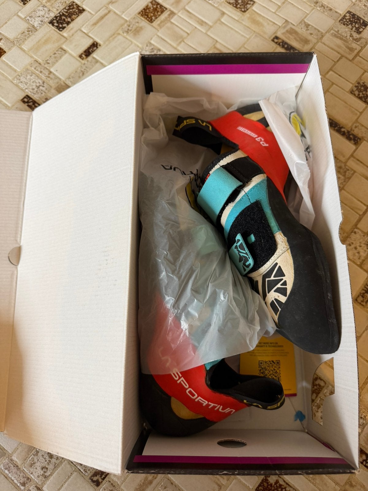 Klimschoenen La Sportiva 42,5, Ophalen of Verzenden, Nieuw