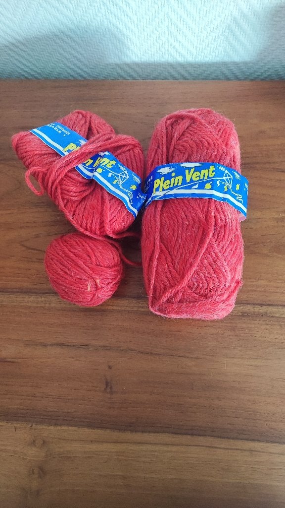 Pleinvent lichtrode wol €1,5 voor het lot, Ophalen of Verzenden, Gebruikt