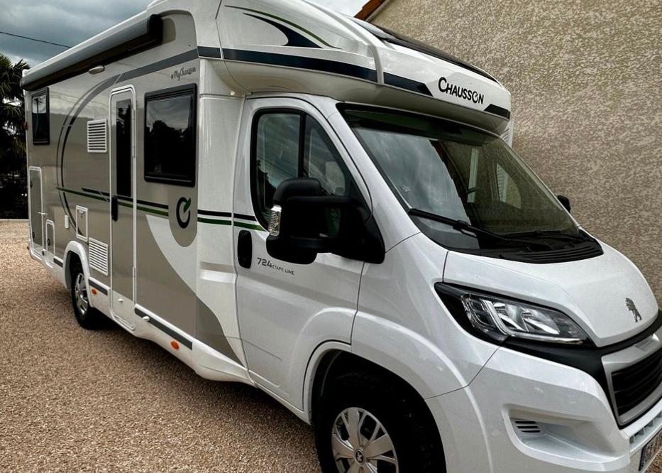 CHAUSSON 724 – 05/2024 – SLECHTS 6.500 KM, Caravans en Kamperen, Mobilhomes, Ringverwarming, Fietsendrager, Chausson, Particulier