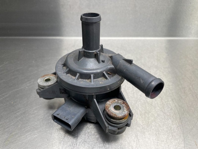 POMPE A EAU Toyota Yaris III (P13) (|G904052010|), Utilisé, Toyota