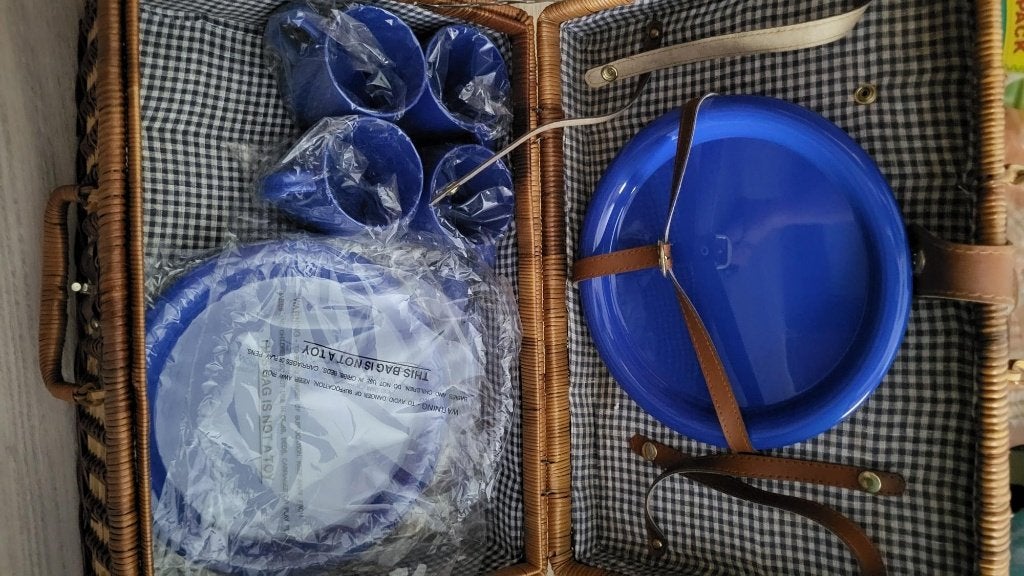 Rieten picknickmand voor 4 personen, Hobby & Loisirs créatifs, Paniers de pique-nique, Enlèvement, Neuf