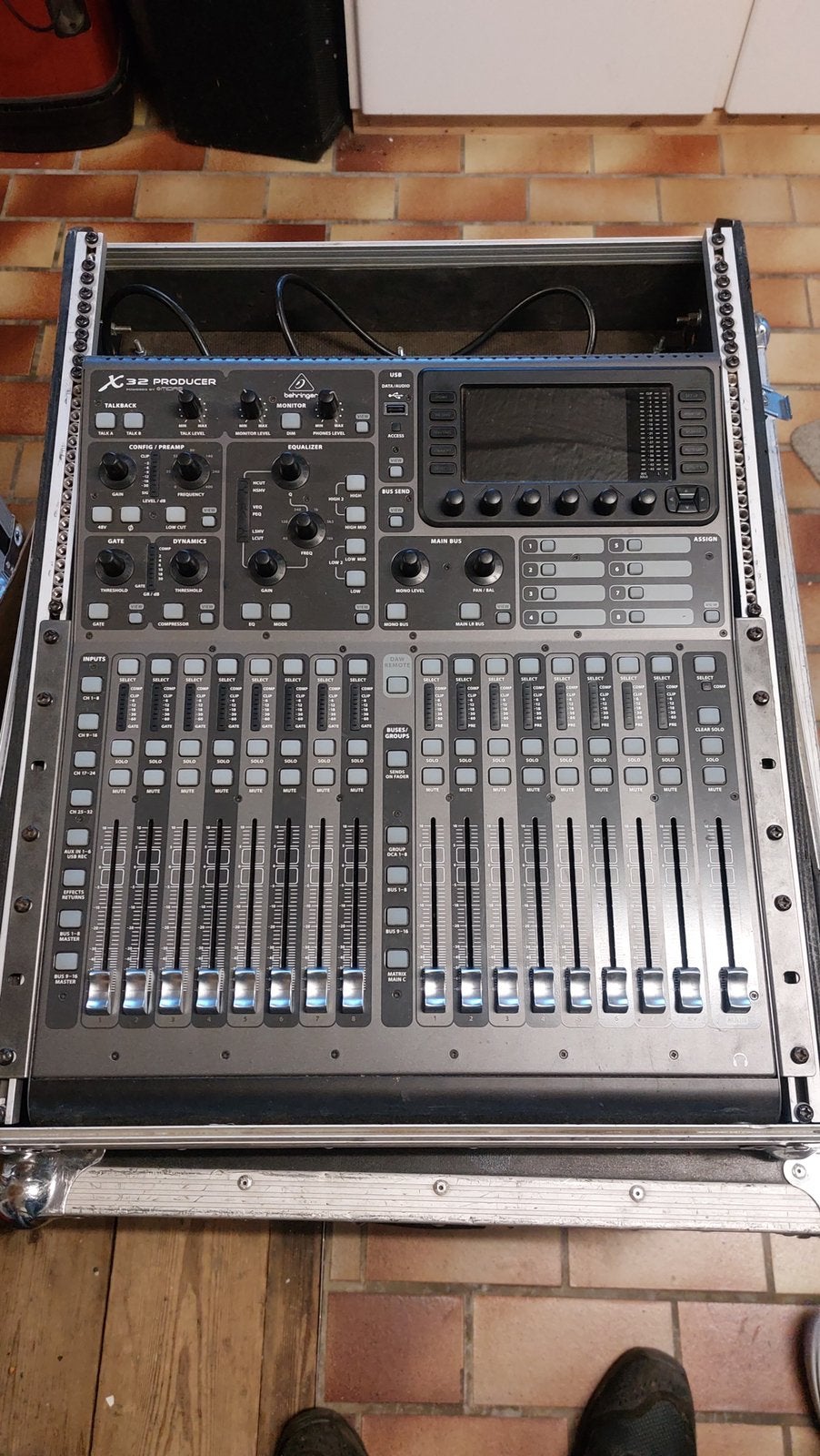 Behringer x32 producer, Enlèvement, Comme neuf