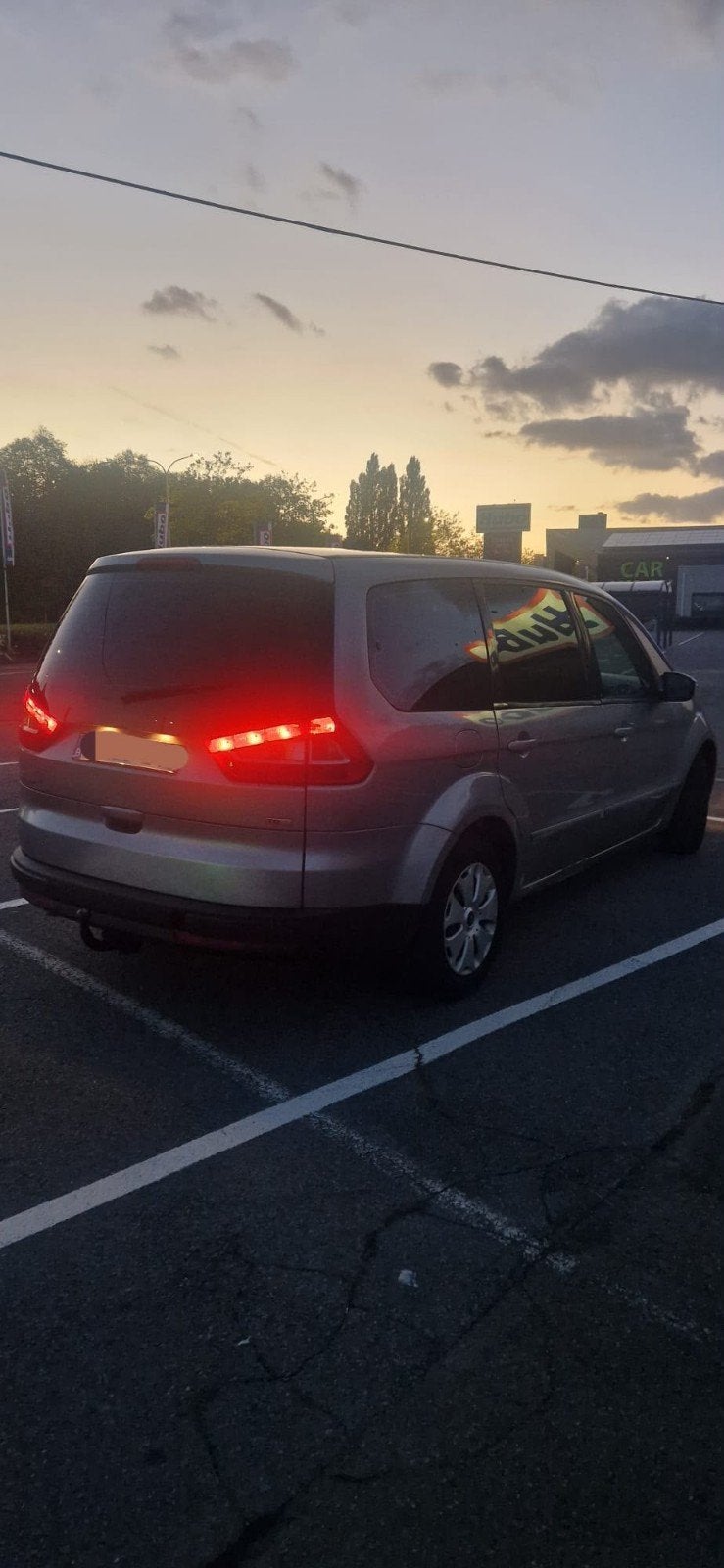 Ford Galaxy 1.8 Export, ABS, 7 zetels, 5 deurs, Particulier