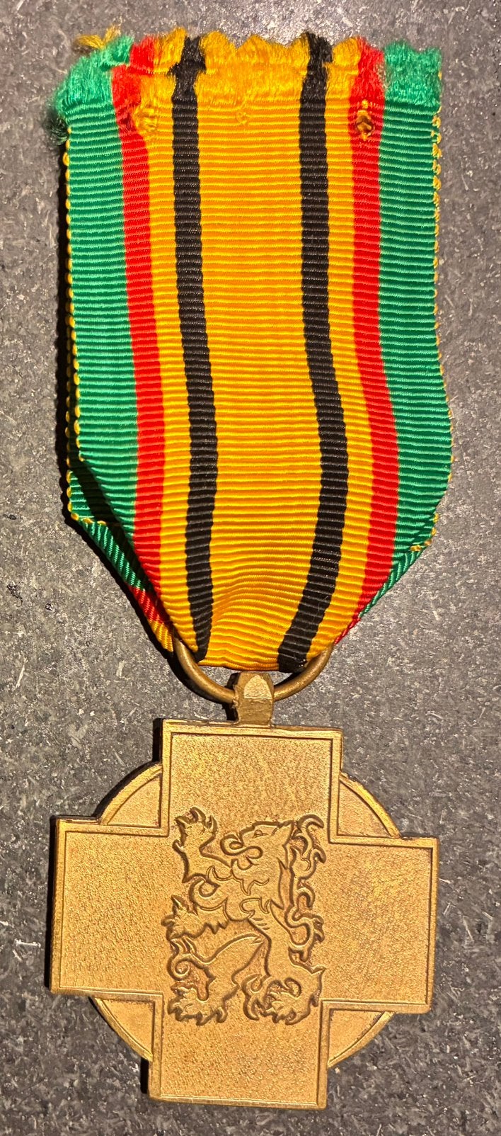 Médaille belge de combattant militaire de la guerre 1940-45, Enlèvement ou Envoi, Armée de terre, Ruban, Médaille ou Ailes