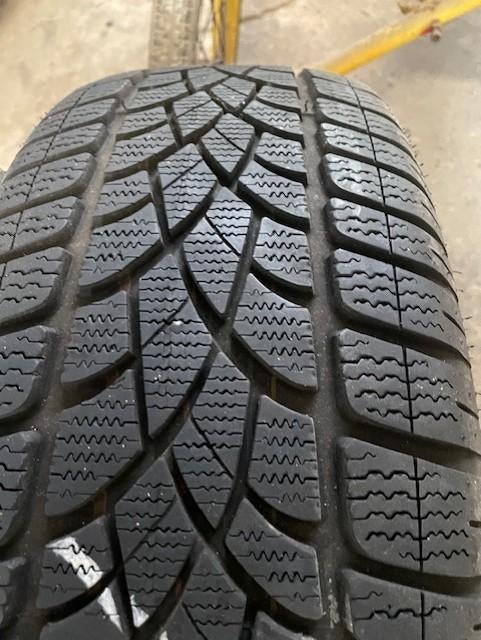 2 DUNLOP SP WINTER SPORT 3D-banden, Ophalen, 17 inch, Winterbanden, Band(en)