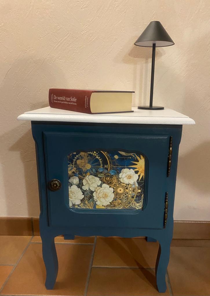 Gerestyled nachtkastje, Huis en Inrichting, Ophalen, Zo goed als nieuw