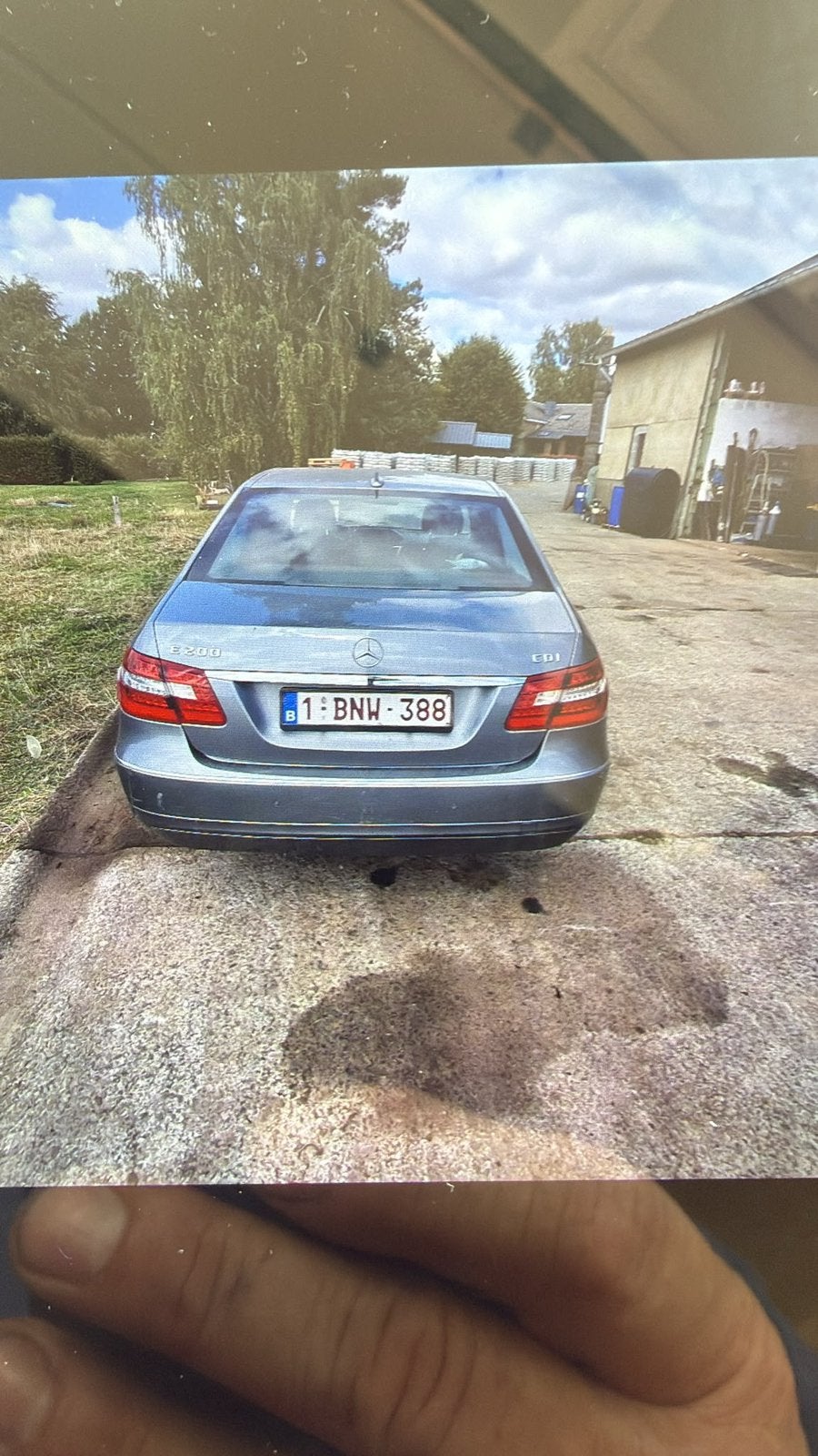 MERCEDES BENZ E 200 BOITE AUTO 280000KM, Auto's, Automaat, Euro 5, Particulier, Zilver of Grijs