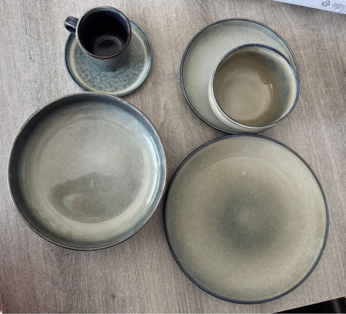 Salt & Pepper service sets, Huis en Inrichting, Keuken | Servies, Bord(en), Ophalen