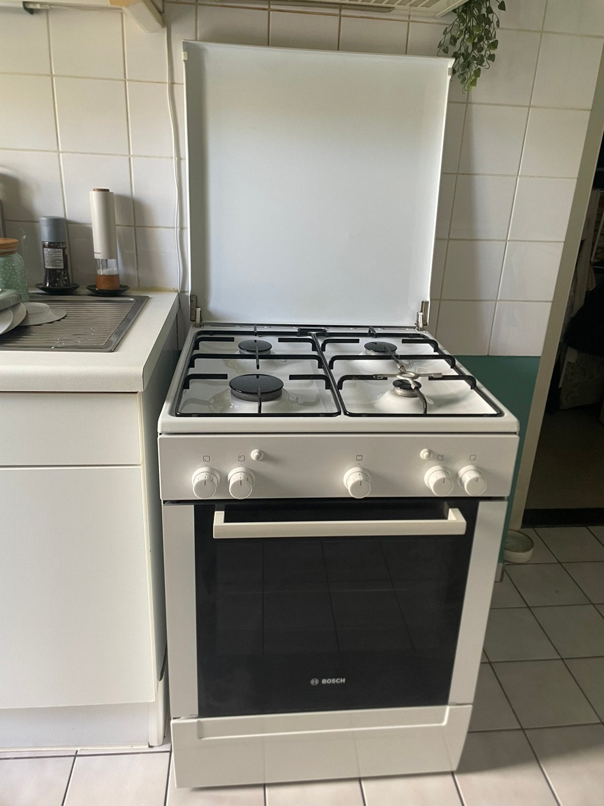 Gasfornuis - oven, Elektronische apparatuur, Fornuizen, Ophalen, Zo goed als nieuw