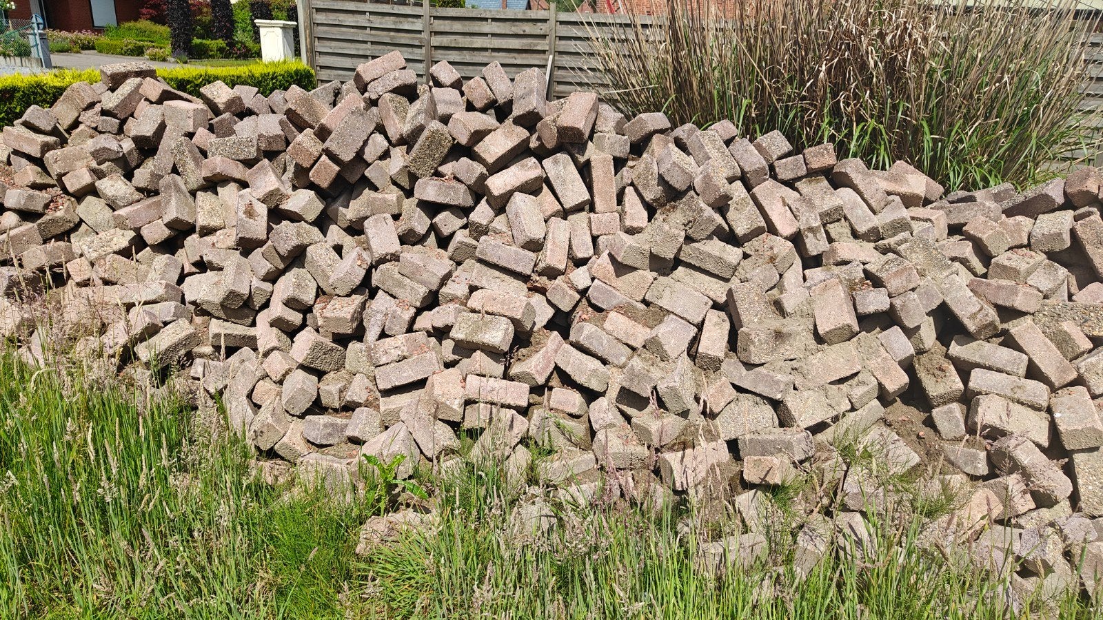 +/- 50-60 M2 rode gebruikte klinkers. Maat: 21x10x8, Tuin en Terras, Overige Tuin en Terras, Ophalen
