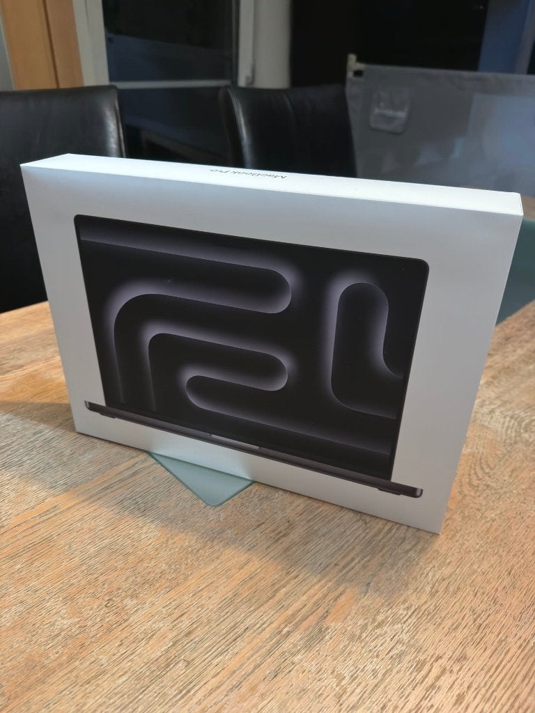Gloednieuwe, gesealde MacBook Pro M5 Max, Computers en Software, Apple Macbooks, Nieuw, MacBook Pro, 16 inch, 1 TB of meer, 64 GB of meer