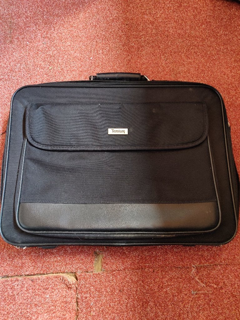 Laptop tas voor alle grote, Computers en Software, Laptoptassen, Ophalen, 17 inch of meer, Zo goed als nieuw, Zwart