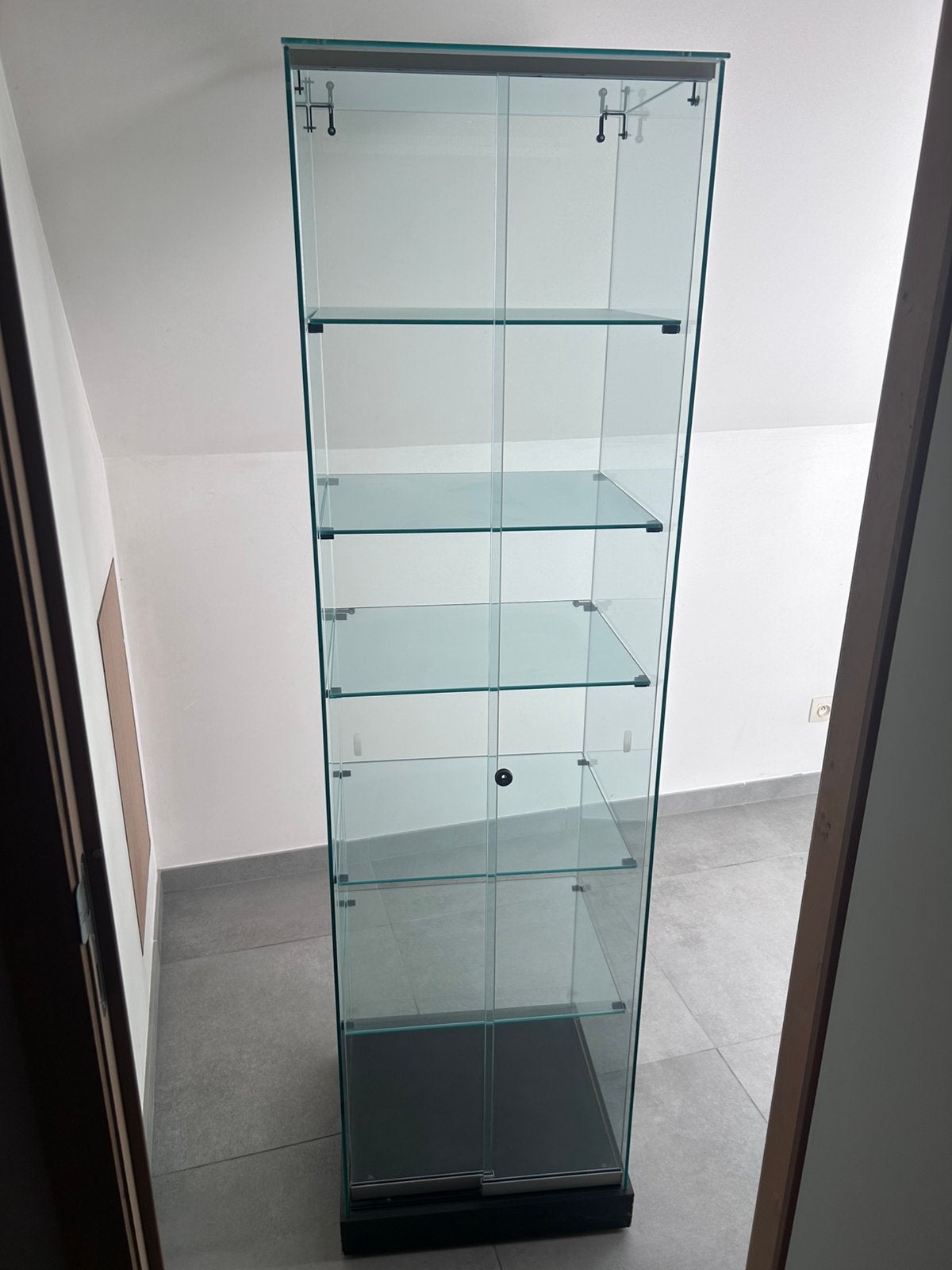 Vitrinekast glas, Ophalen, Zo goed als nieuw, Glas