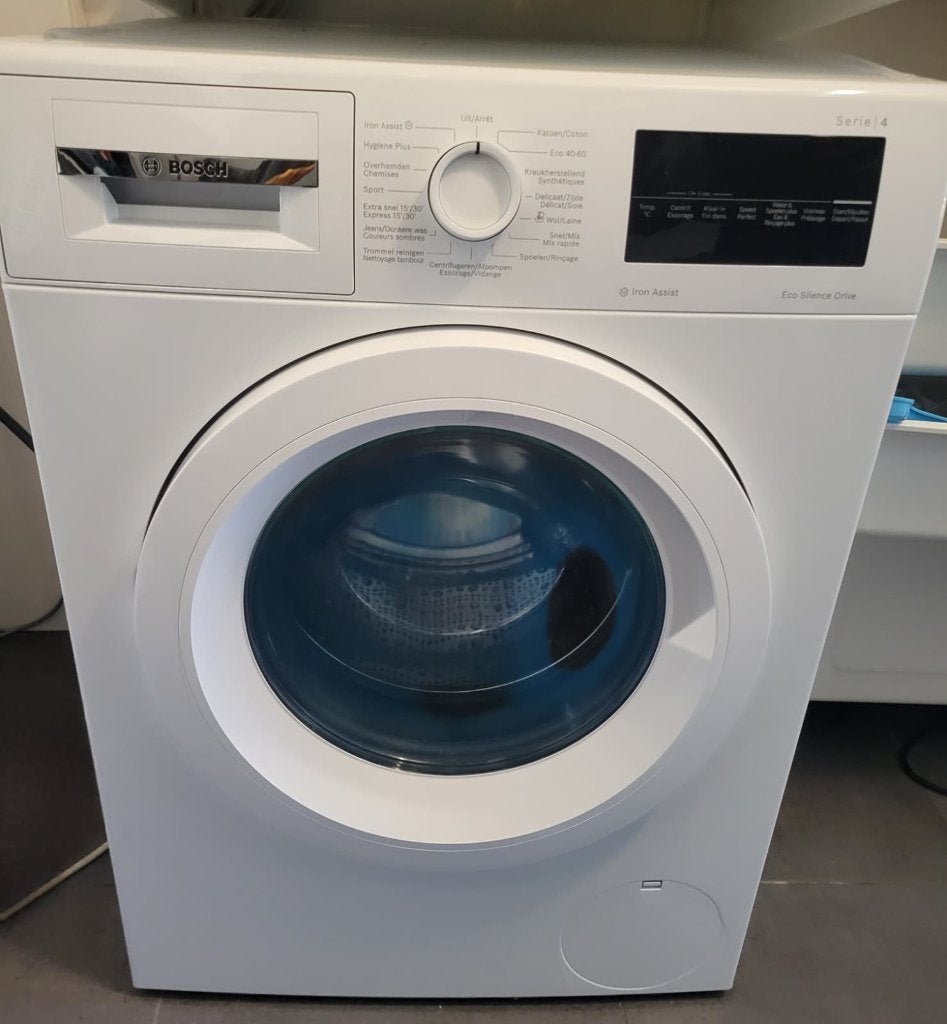 Lave-linge Bosch WAN282E4FG — Série 4 — 8 kg — €320, Electroménager, 1200 à 1600 tours, 6 à 8 kg, 85 à 90 cm, Programme lavage à la main
