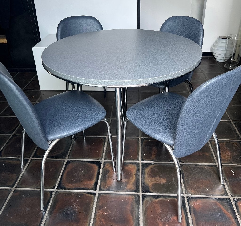 Tafel met 4 stoelen, Huis en Inrichting, Tafels | Eettafels, Ophalen, Rond, Zo goed als nieuw, Vier personen