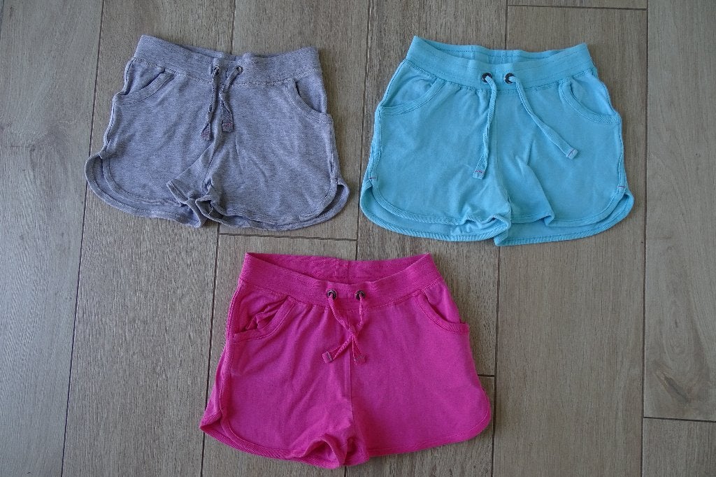Set van 3 katoenen shorts maat 134 / 140, Kinderen en Baby's, Kinderkleding | Maat 134, Ophalen of Verzenden, Gebruikt, Meisje