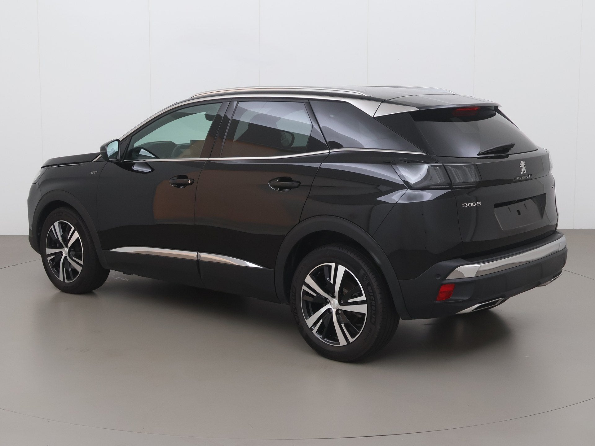 Peugeot 3008 puretech gt 130 AT, Automaat, Elektrische buitenspiegels, Zwart, Bedrijf