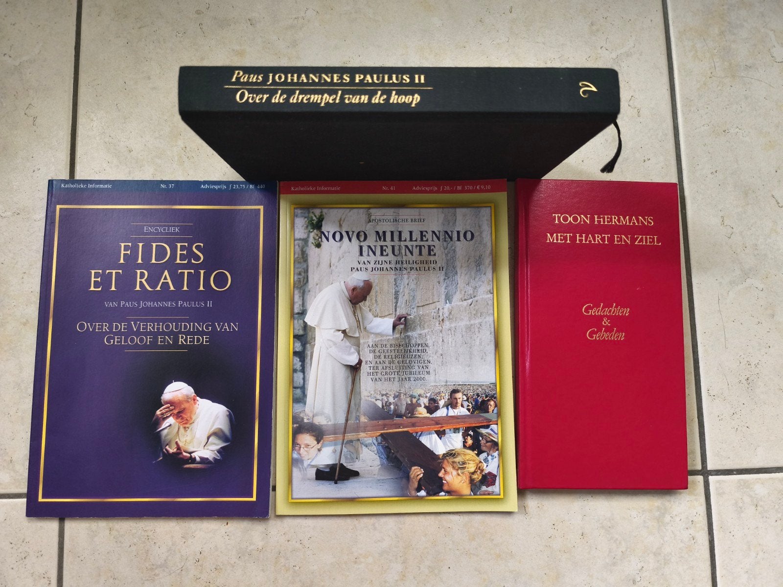 Lot katholieke boeken, Ophalen of Verzenden, Zo goed als nieuw, Paus johannes paulus 2 en toon hermans, Christendom | Katholiek