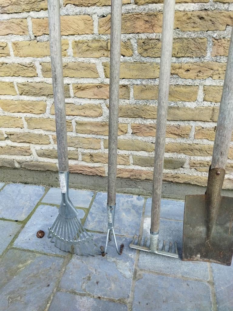 Tuingereedschap voor kinderen, Ophalen