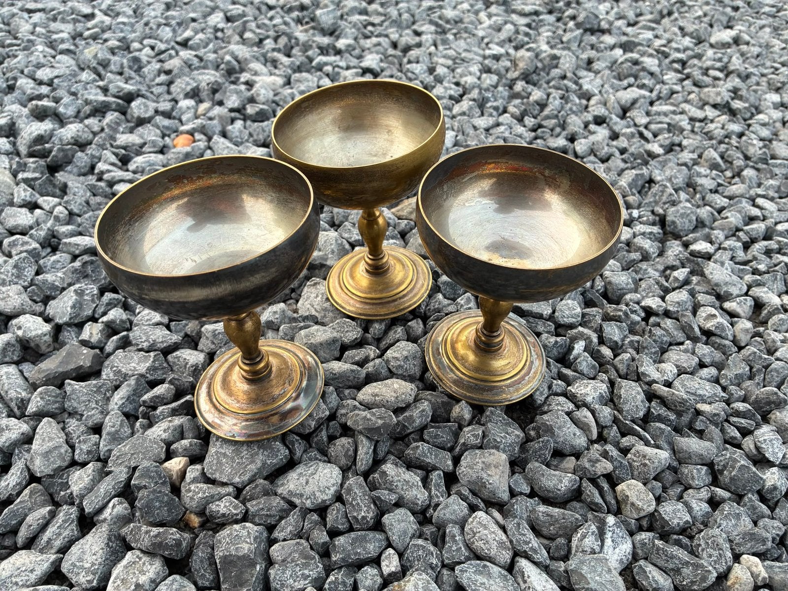 3 Vintage metalen kelken / coupeglazen – decoratie, Ophalen