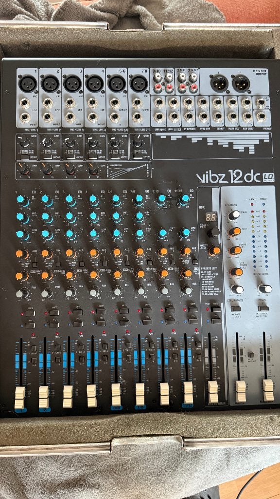 LD Systems VIBZ 12 DC Table Mixage, Muziek en Instrumenten, Ophalen
