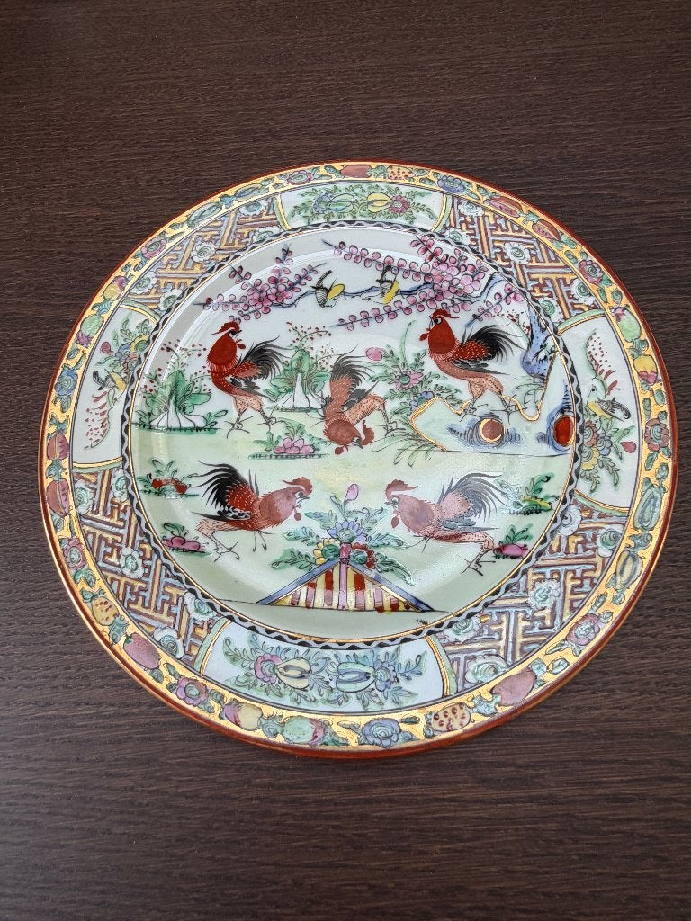Vintage bord Famille Rose stijl uit Hong Kong, Antiek en Kunst, Ophalen of Verzenden