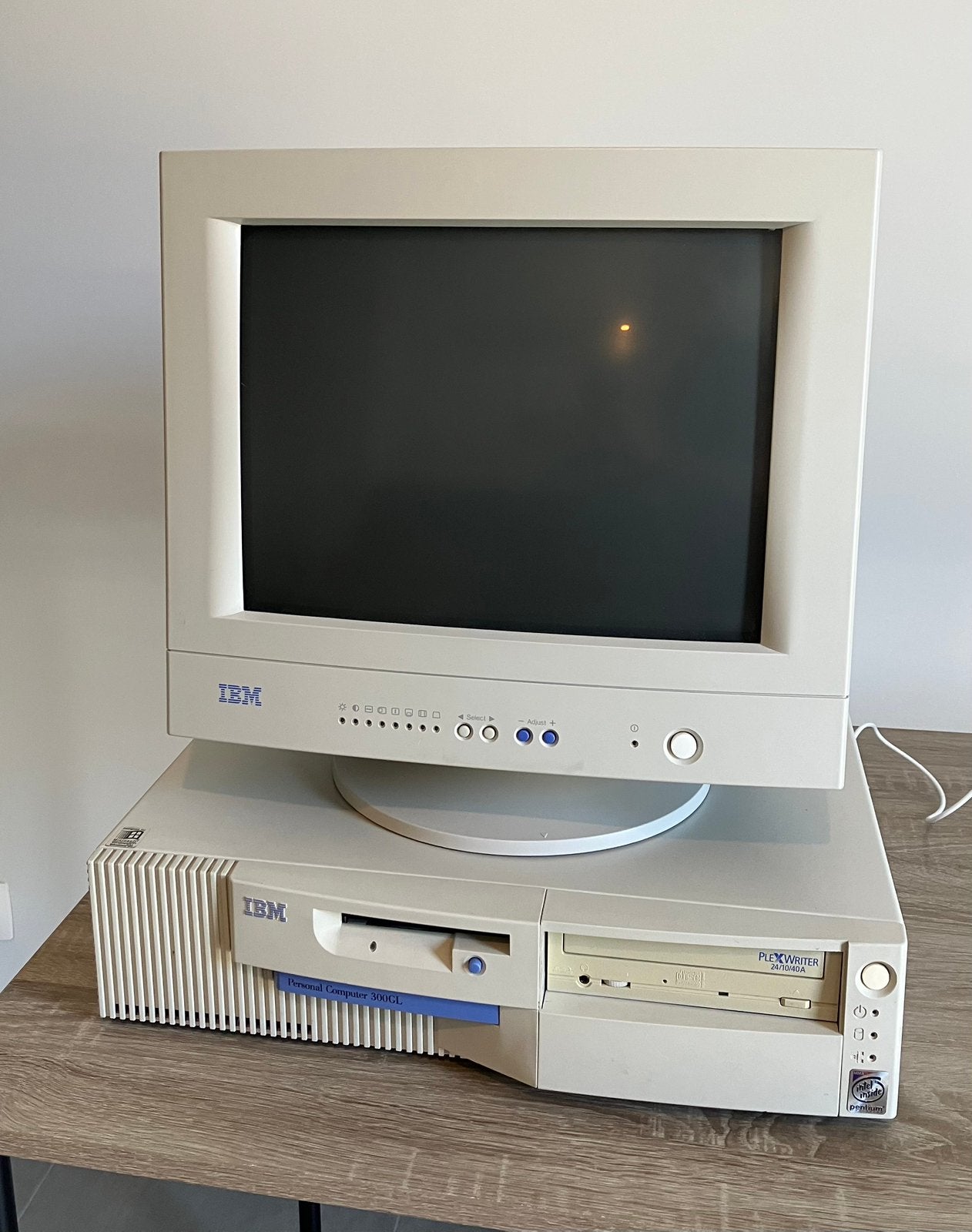 IBM Personal Computer 300GL met CRT-scherm, Enlèvement