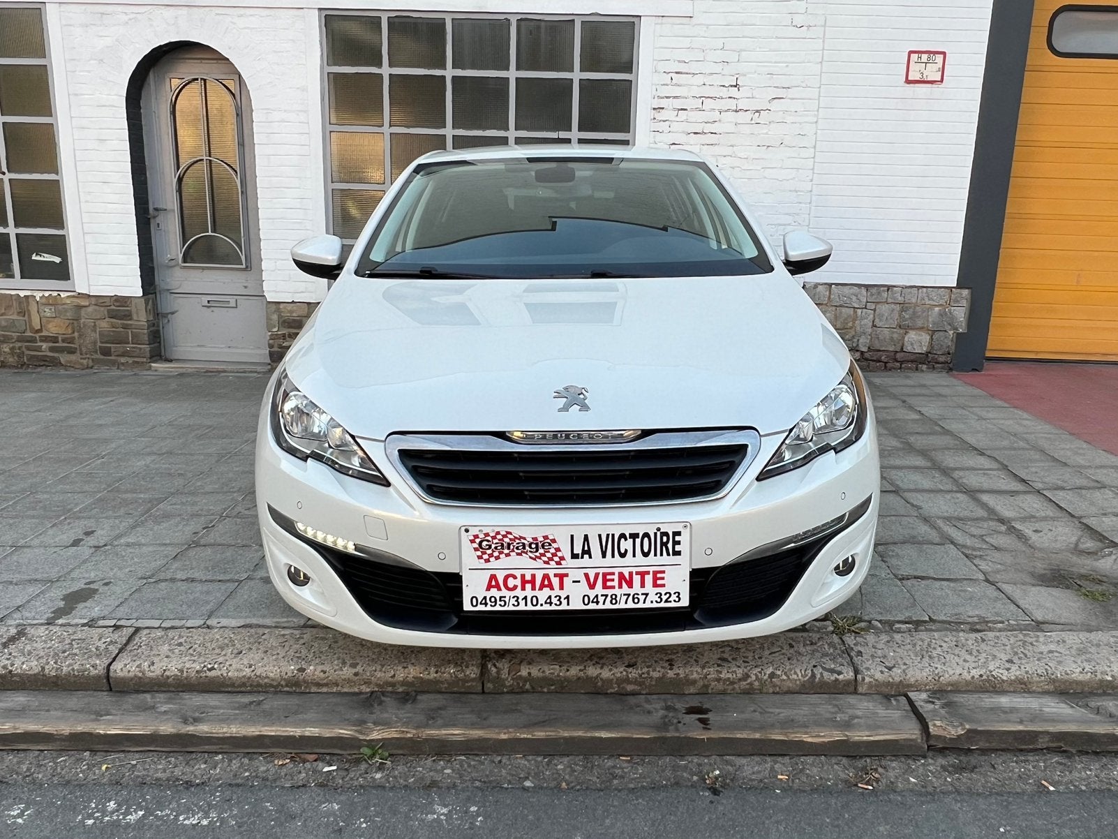 Peugeot 308 essence 1.2cc 2015 année 149000km 0032478767323, Euro 6, Entreprise, Boîte manuelle, Entretenue par le concessionnaire