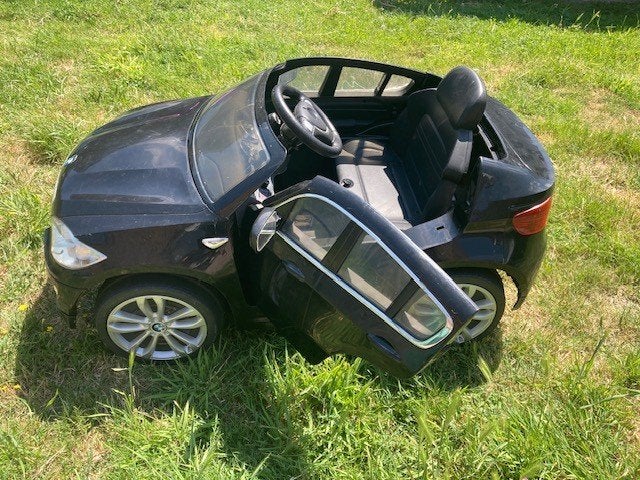 € 30 BMW kinderauto, Gebruikt
