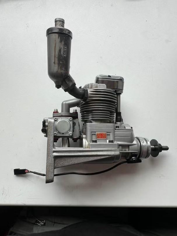 Saito FG-30B, Hobby en Vrije tijd, Modelbouw | Radiografisch | Vliegtuigen, Zo goed als nieuw, Benzine, Ophalen of Verzenden