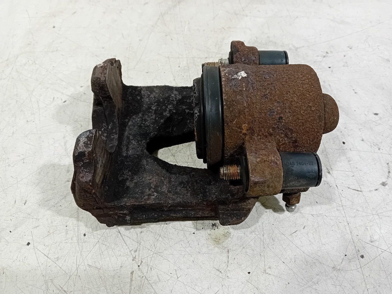 Remklauw rechts voor Skoda Fabia, Onderdelen@venauto.nl, Van der Ven Autorecycling B.V., Ettenseweg 76, 4706 PB Roosendaal, The Netherlands
