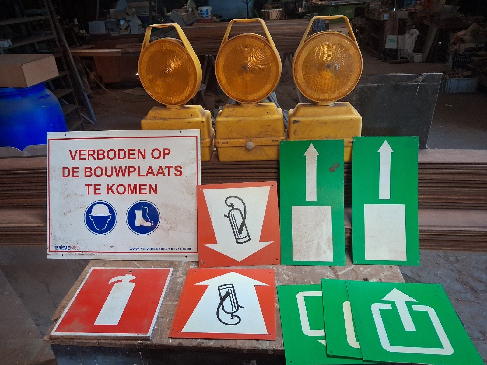 signalisatie materiaal, Ophalen