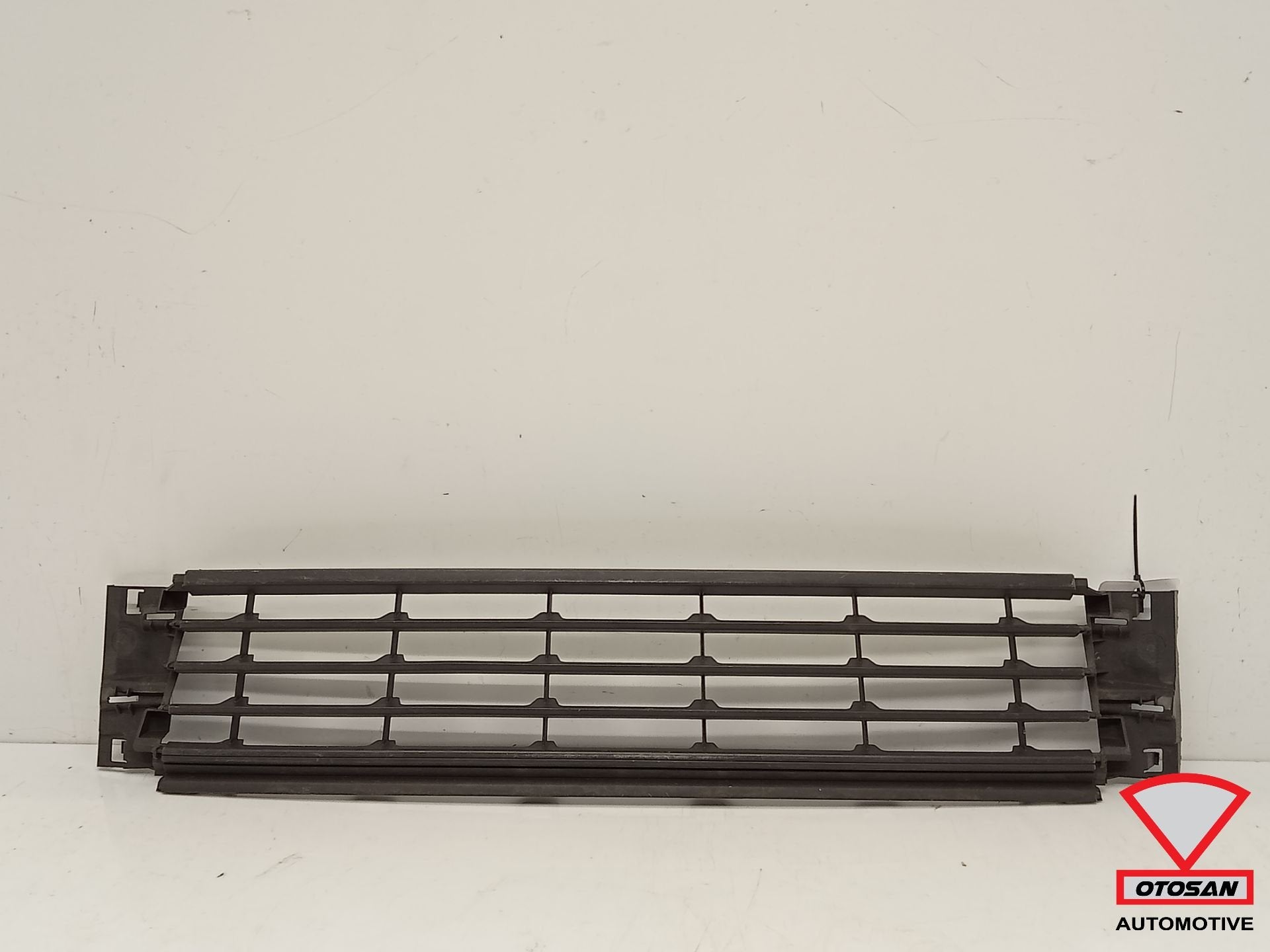 VW Polo 6C Voorbumper Rooster Midden 6C0853677, Auto-onderdelen, Gebruikt, Volkswagen, Volkswagen AG, Vw@volkswagen.de