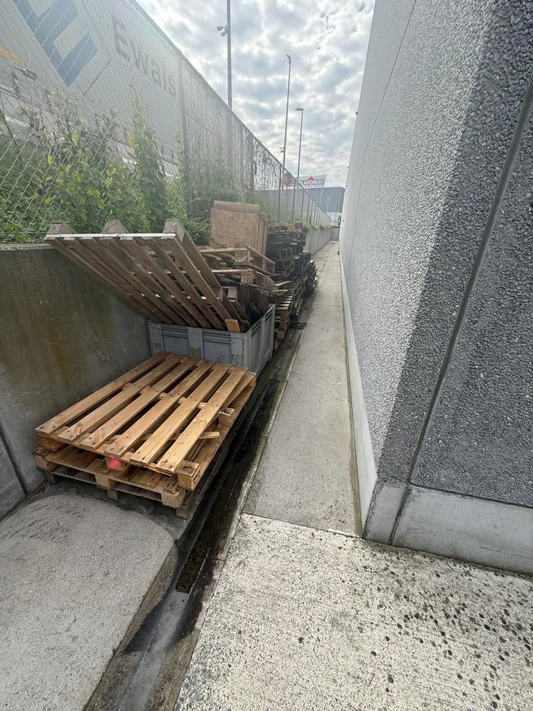 Gratis kapotte paletten op te halen, Ophalen