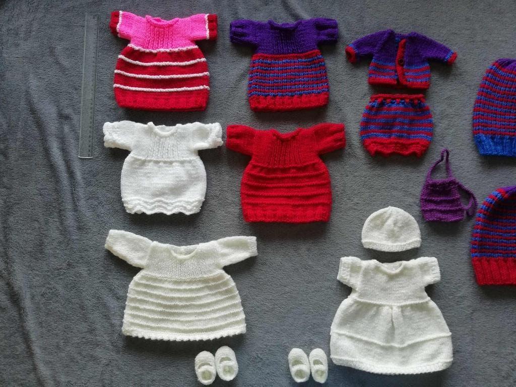 Vêtements de poupée, chapeaux, apprenez les couleurs, Enlèvement ou Envoi, Neuf, Baby Pop