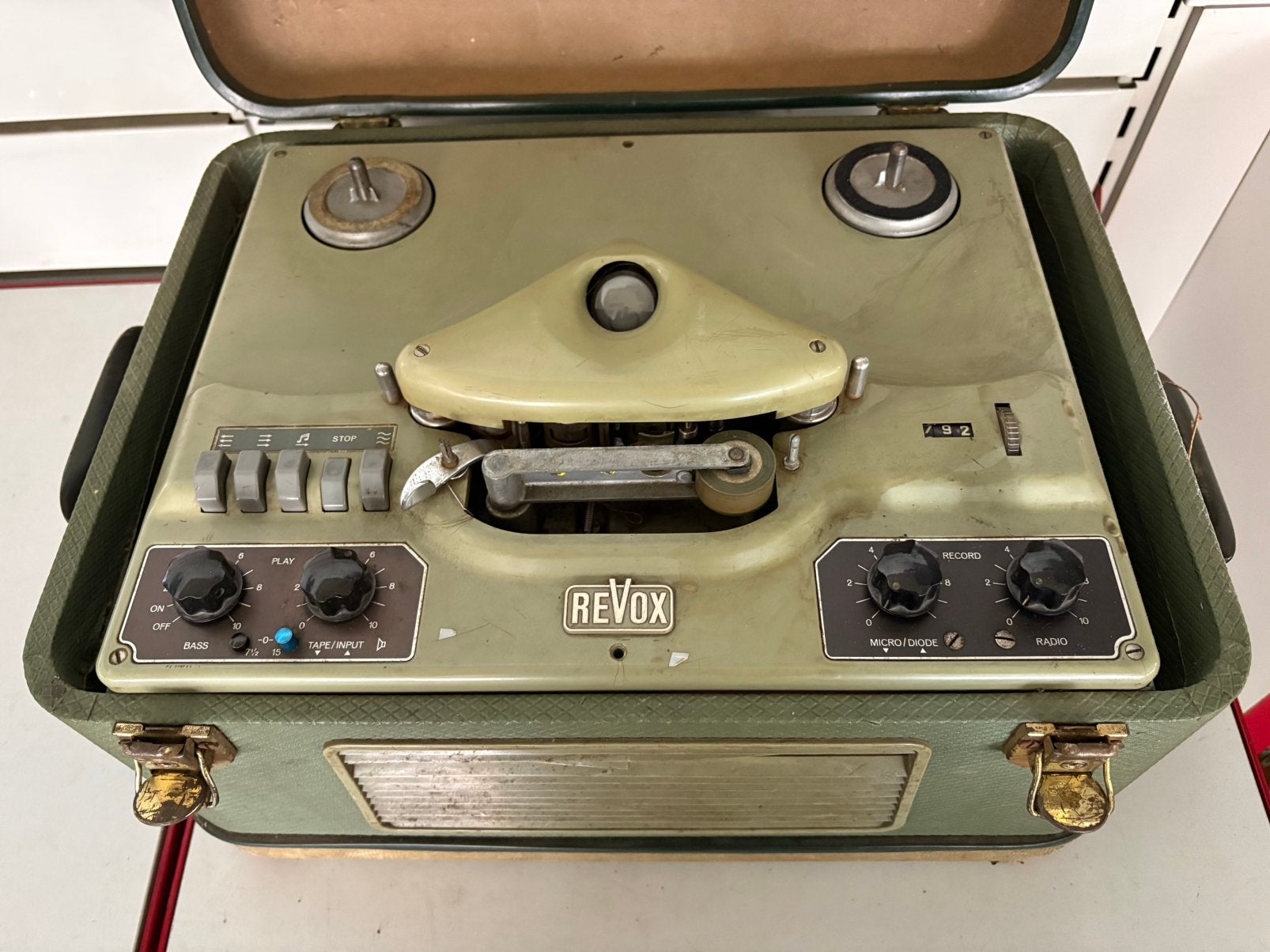 REVOX (D36) - À restaurer / Pour pièces, TV, Hi-fi & Vidéo, Enlèvement ou Envoi, Magnétophone