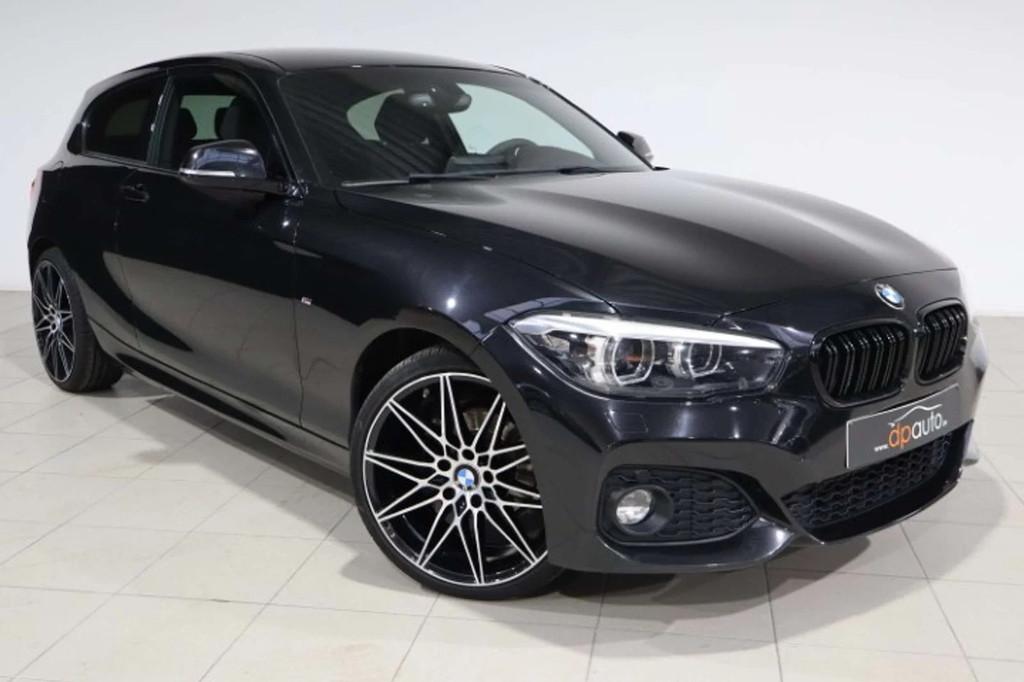 BMW 1 Serie 116 116i M PACK (bj 2019), Auto's, BMW, 1 Reeks, Gebruikt, Zwart, https://public.car-pass.be/vhr/27b5725c-c871-4614-bcc7-19fcc0bddfe8
