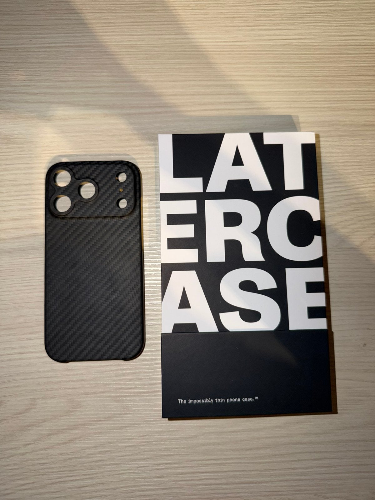 Coque latérale noire pour iPhone 17 Pro, Télécoms, Enlèvement ou Envoi, Comme neuf, IPhone 17, Noir