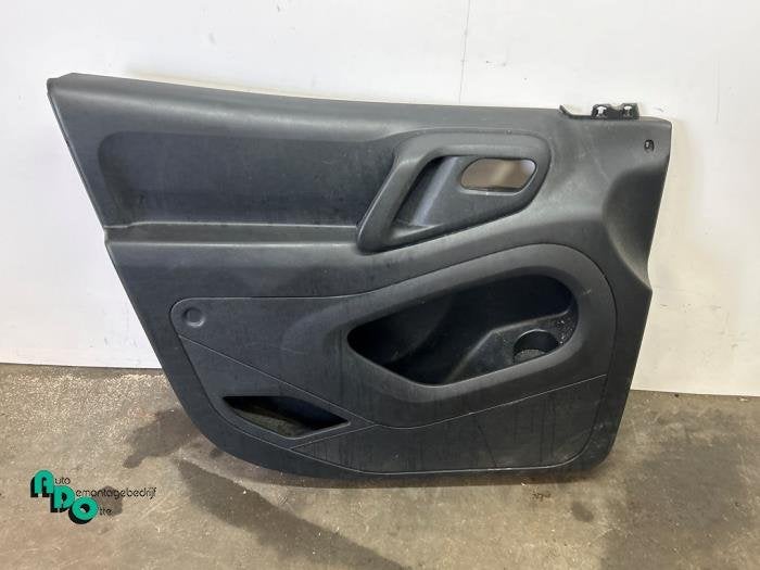 Revêtement portière 2portes gauche d'un Peugeot Partner (P, -, 3 mois de garantie, Utilisé, -
