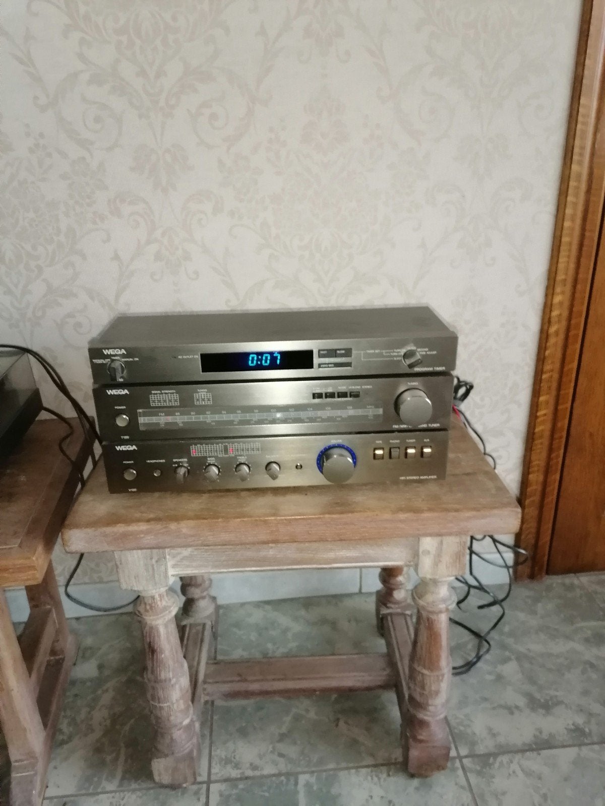 Lecteur de disques stéréo Wega, amplificateur et radio, TV, Hi-fi & Vidéo, Haut-parleurs, Comme neuf, Enlèvement, Composants en vrac