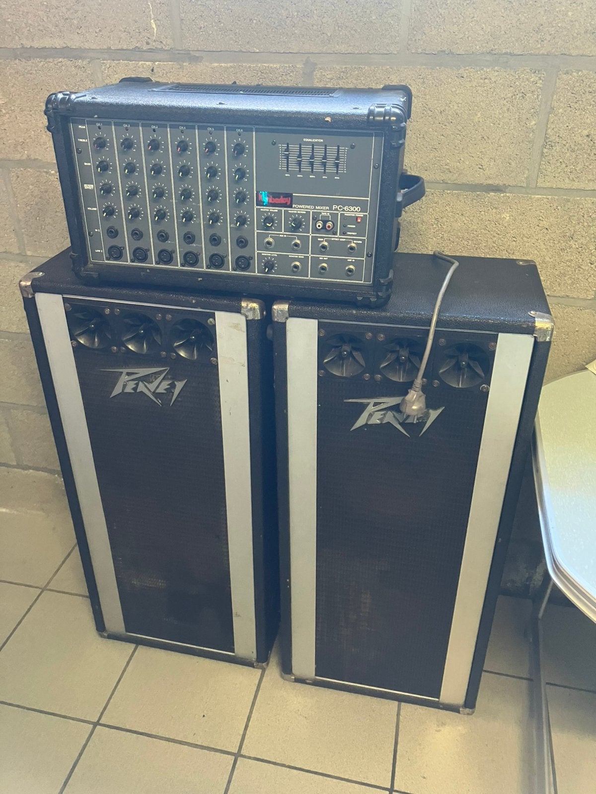 Geluidsset peavy, Gebruikt, Speakerset, AUX-ingang, Ophalen