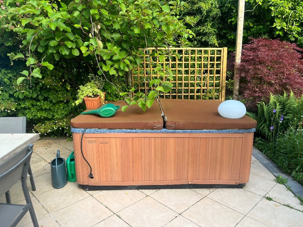 Jacuzzi, Enlèvement, Utilisé, Fixé