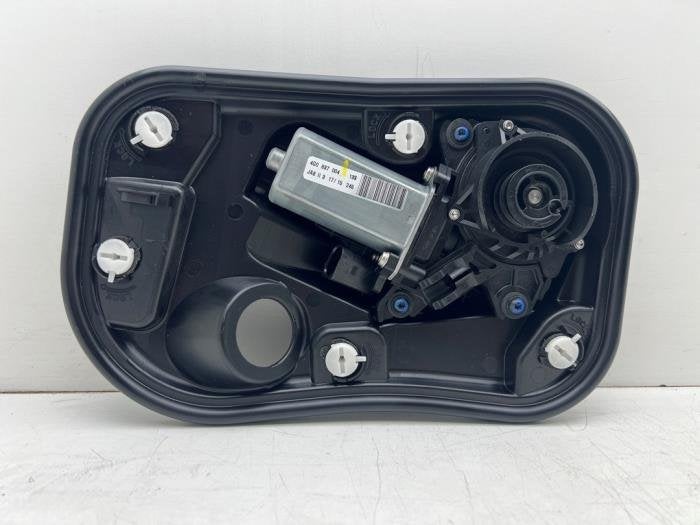 Moteur fermeture auxiliaire portière avant droite d'un Audi, -, 3 mois de garantie, Audi, Utilisé