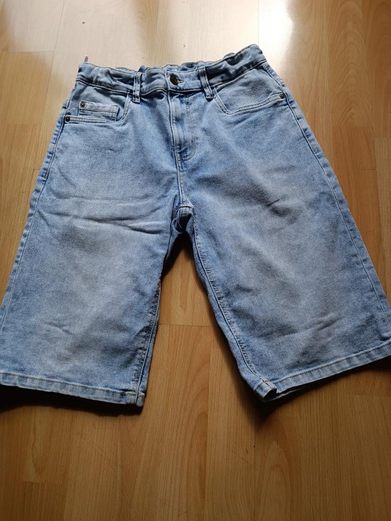 Short maat 176, Enfants & Bébés, Vêtements enfant | Taille 176, Enlèvement