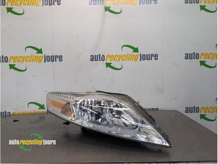 Phare droit d'un Ford Mondeo, -, -, 3 mois de garantie, -