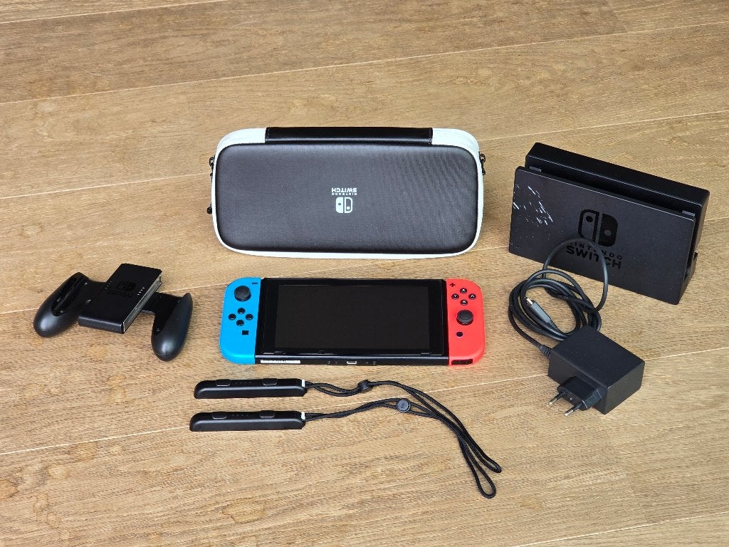 Nintendo Switch V2 + beschermhoes + 128GB SD-kaart, Ophalen of Verzenden, Gebruikt, Met 2 controllers, Switch 2019 Upgrade